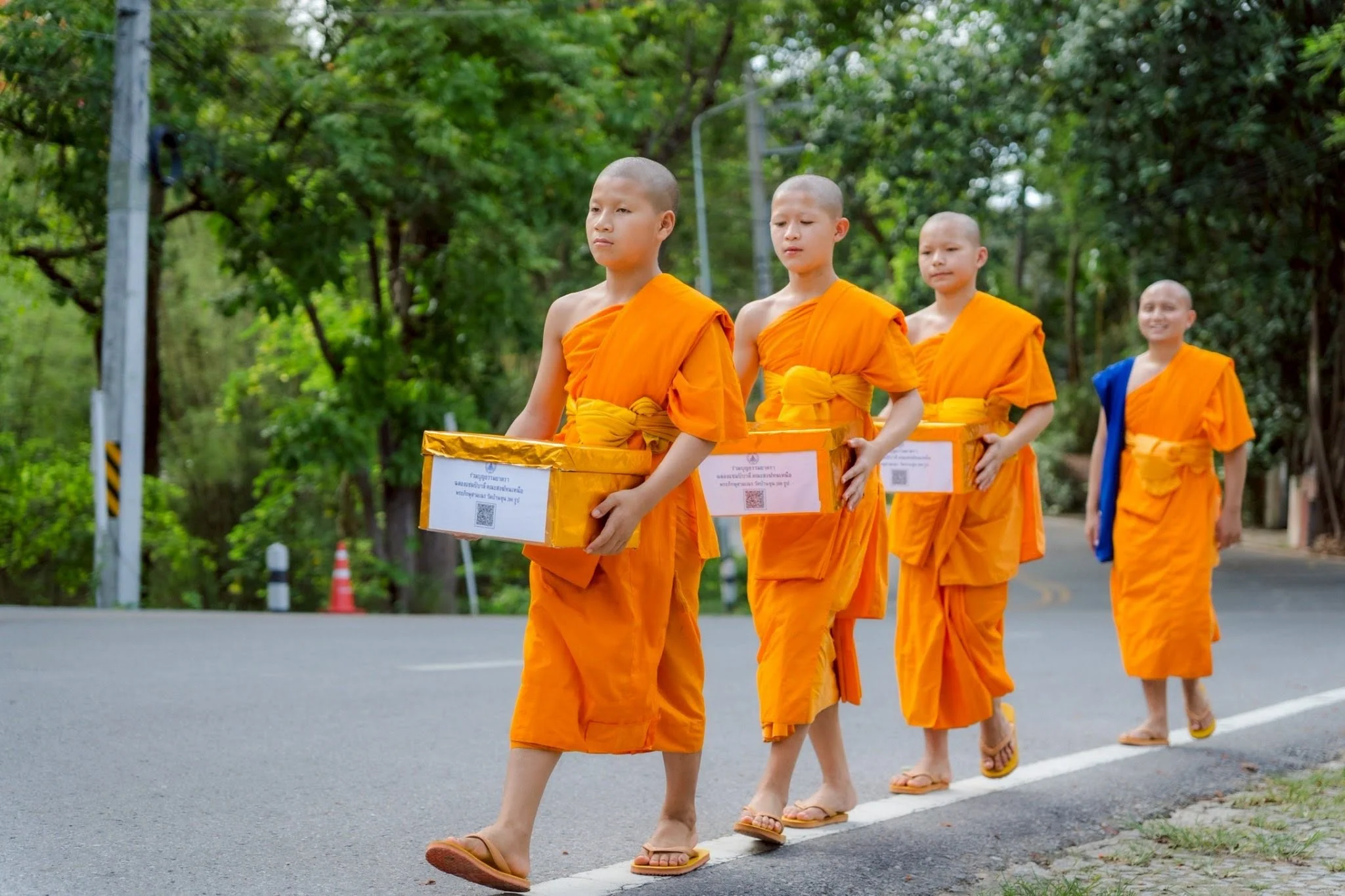 ภาพประกอบ ปลาบปลื้มไปด้วยกันทุกภาคส่วน ทั้งพระภิกษุ สามเณร เจัาภาพทุกคณะ ศิษย์เก่าทุก ๆ คน ….